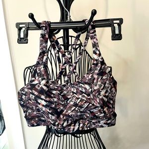 Lululemon | Energy Bra | 8 | pads included